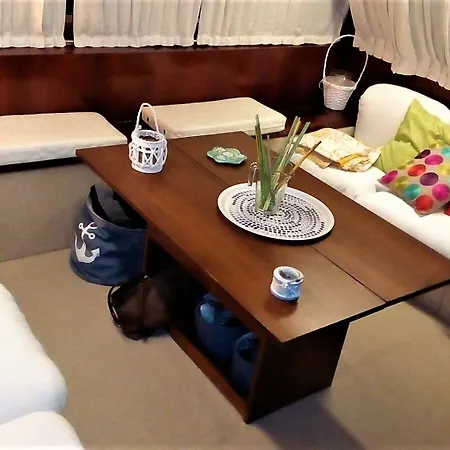 Yacht Akhir Cruise - Amazing Boat At Salerno's Port With 3 Bedrooms An Úszó hotel Salerno
