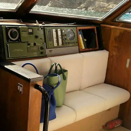 Yacht Akhir Cruise - Amazing Boat At Salerno's Port With 3 Bedrooms An *